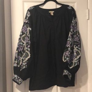 H&M Embroidered poet sleeve blouse EUC